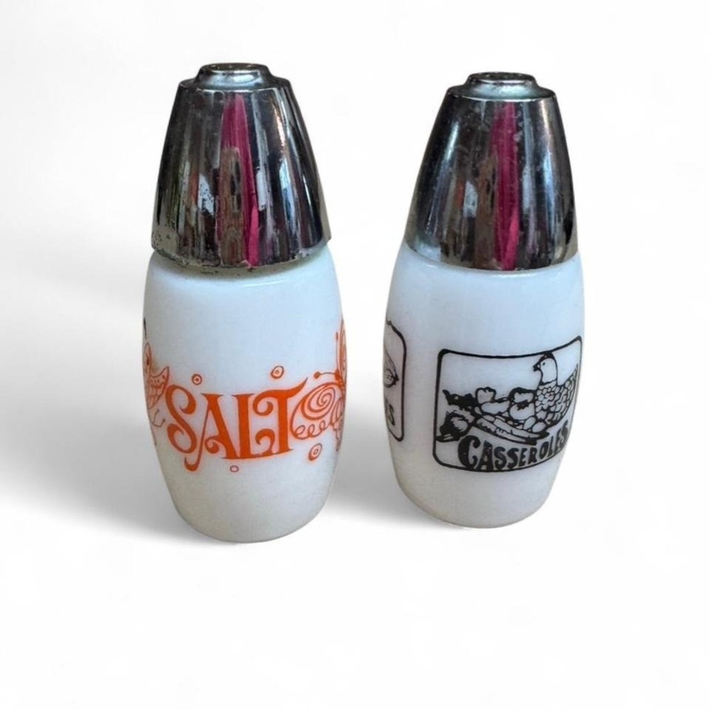 Vintage Westinghouse Gemco milk glass salt and pepper shakers Kitchen